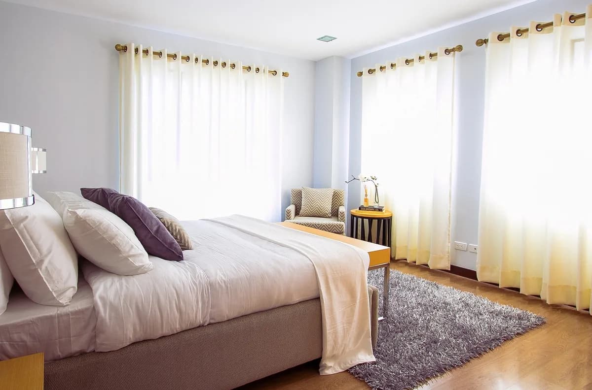 Wooden curtain pole